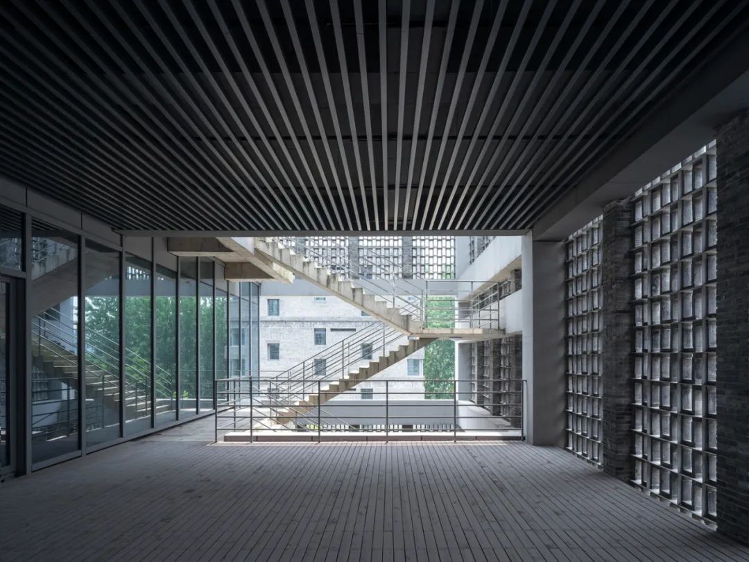 1668069936449927nfMq.jpg 張永和|拒絕意義,建筑的能指既所指33.jpg