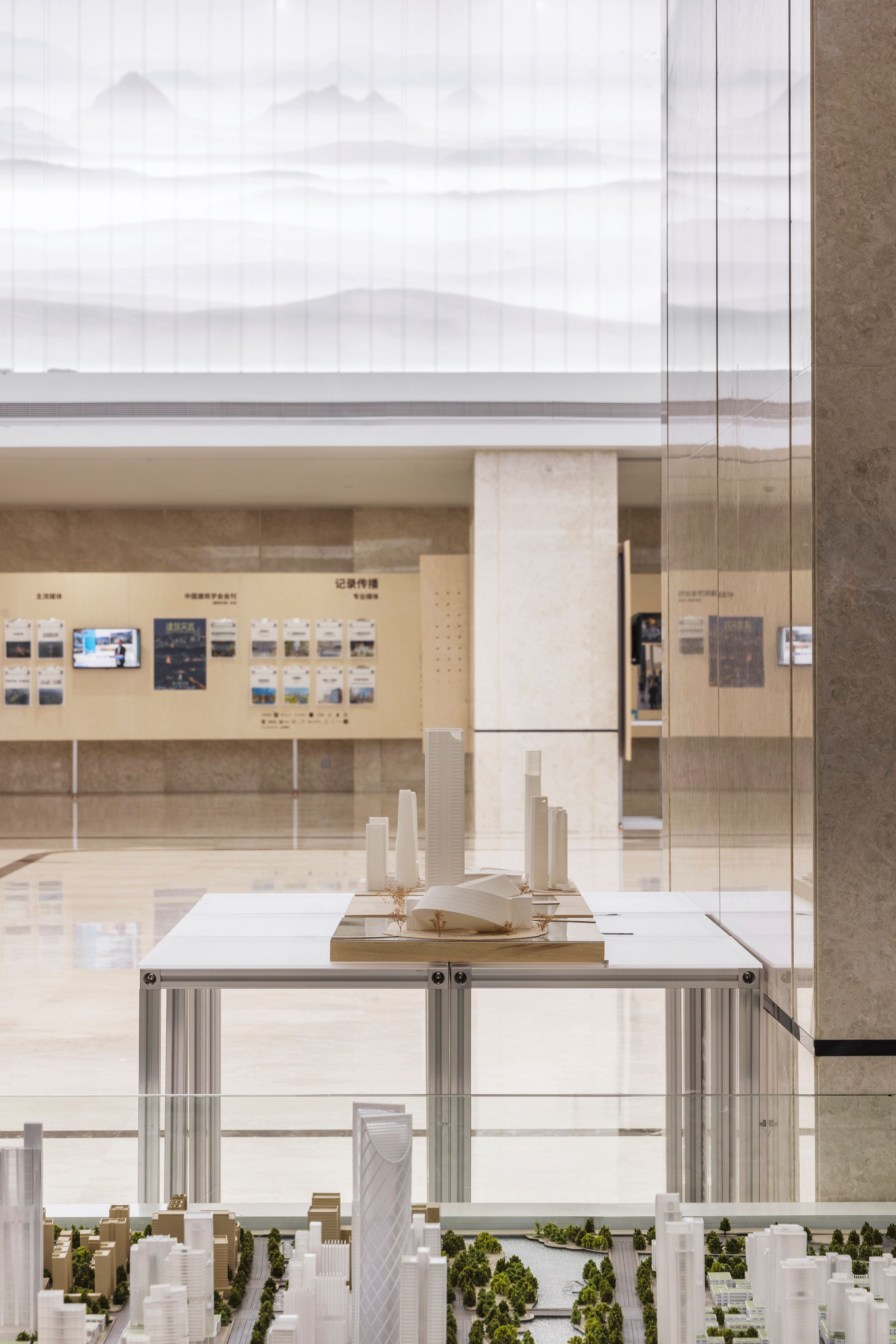 圖40 延續海洋板與鋁型材的展陳設計語言，continuing the exhibition design language of plywood panels and aluminum profiles ? Daily建筑攝影.jpg