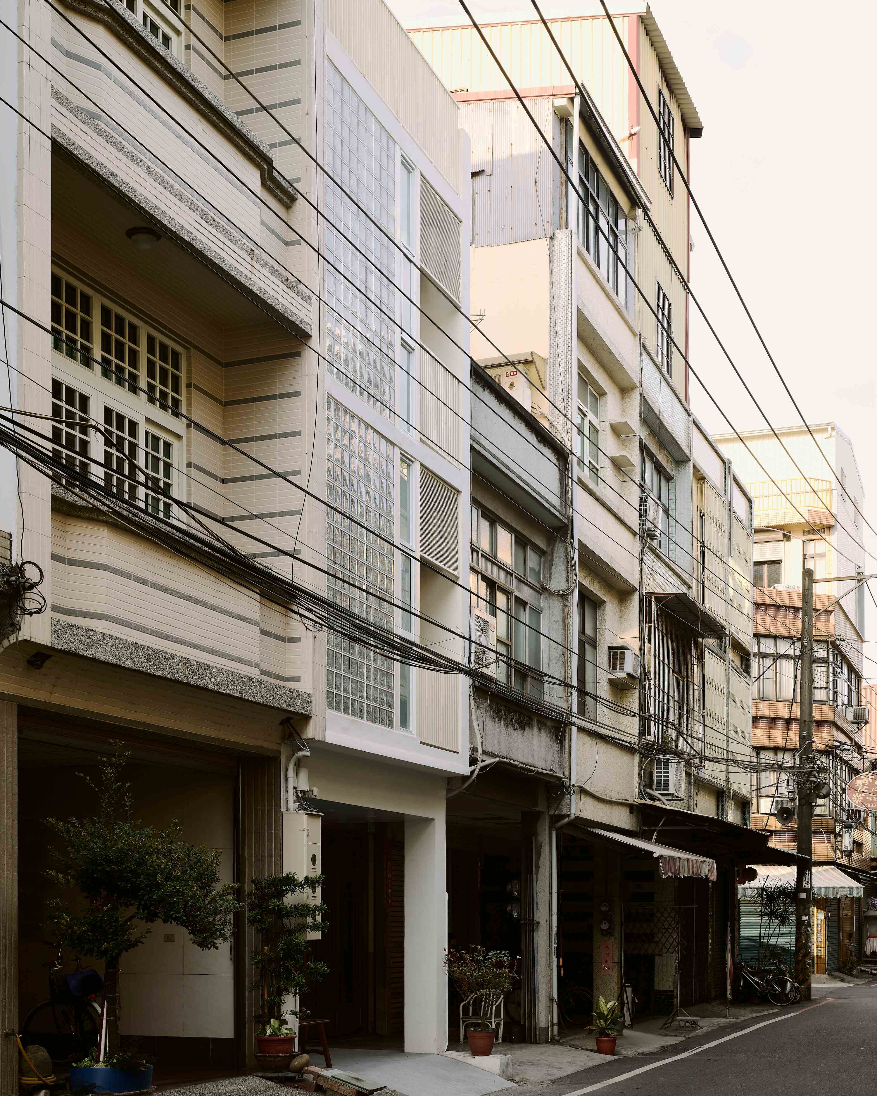 1755742611596929eSC9.jpg 圖2-建築外觀.jpg